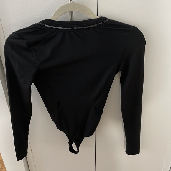 Good American Long Sleeve Deep V-Neck Bodysuit - Black - Size 0 - Picture 4 of 4